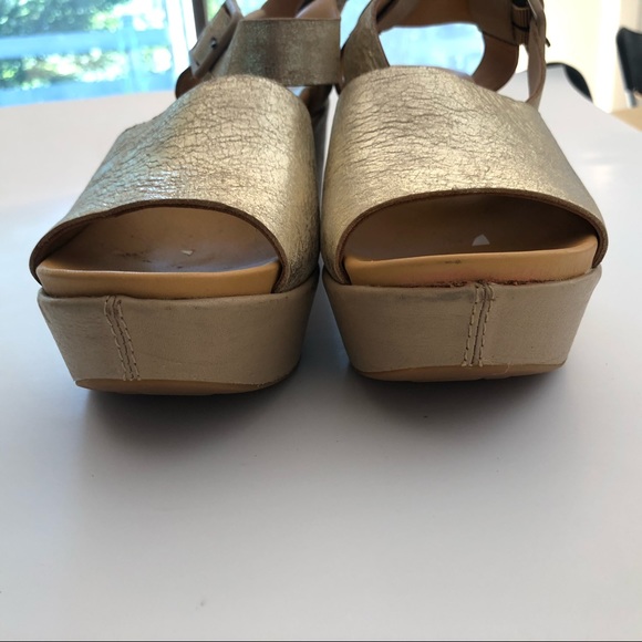 Kork- Ease size 8 metallic wedge sandals - Picture 10 of 15